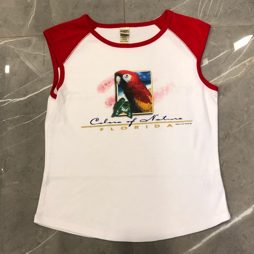 Kavio girl’s parrot T